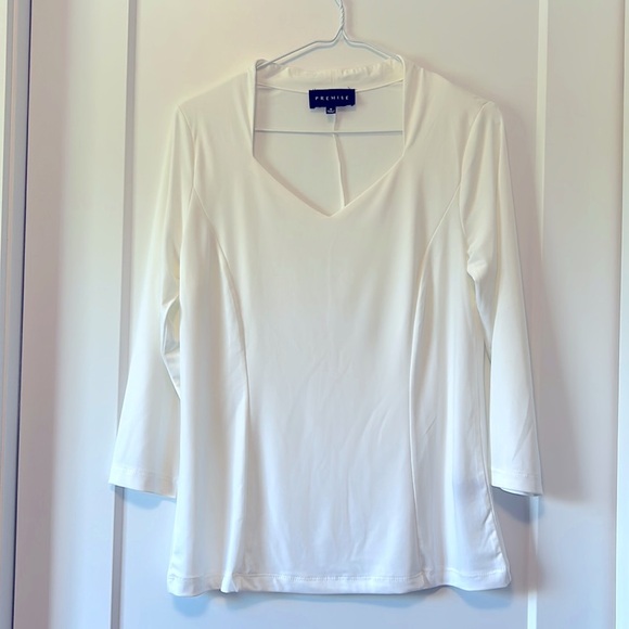 White V-Neck ¾ Sleeve - Picture 1 of 2